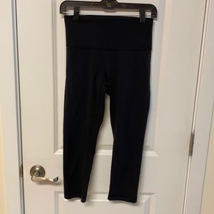 Lululemon black crop pants Size 6